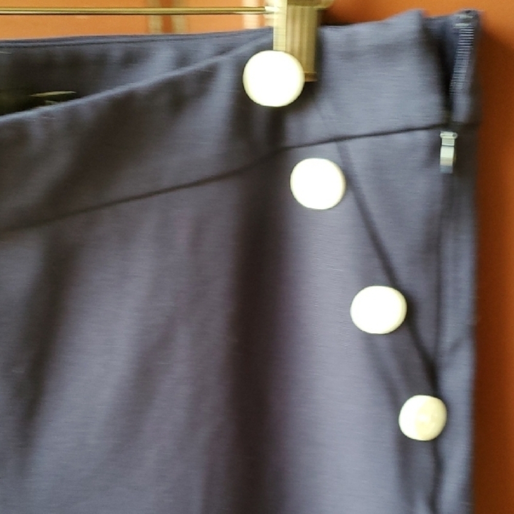 Torrid Blue and White Capris with Nautical Style - Picture 6 of 12